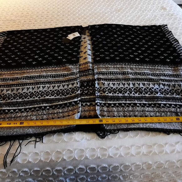 NEW Modena Fair Isle Poncho/Cape/Shawl in Black, Gray and Tan, OS - Picture 5 of 6